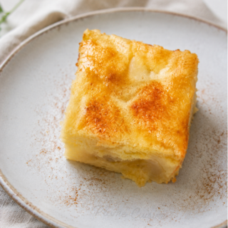 Part de gâteau léger aux poires