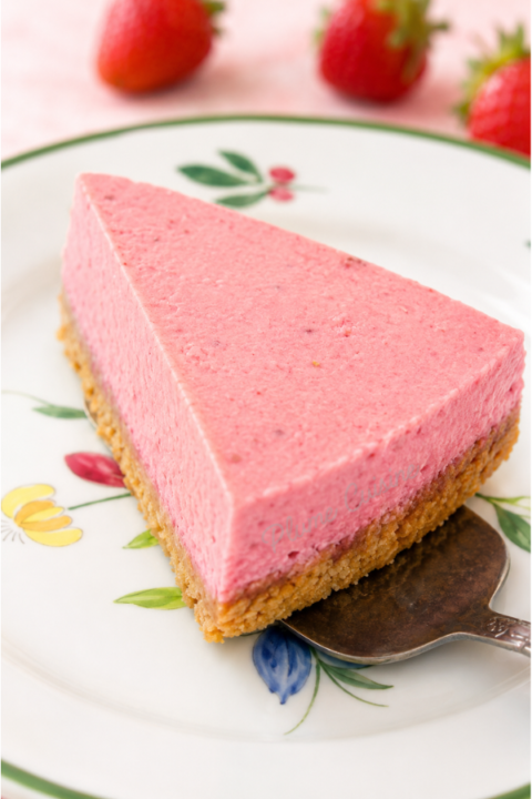 Part de tarte mousse à la fraise