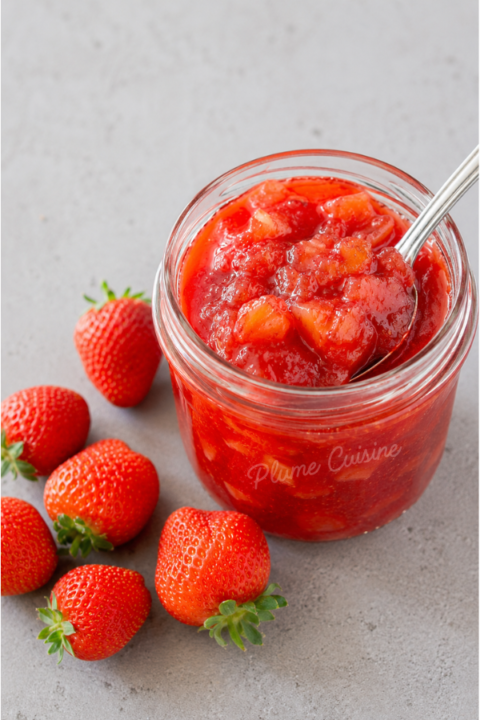 Confiture d'ananas et de fraises