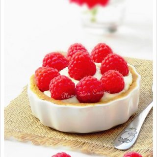 Tarte-chocolat-blanc-coco-et-framboise