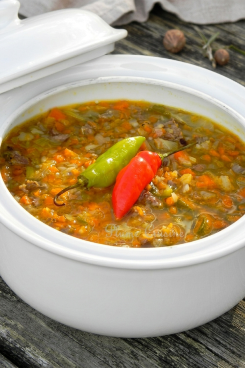 pâté en pot antillais facile dans une soupière