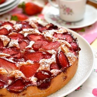 Gâteau-moelleux-aux-fraises