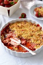 Crumble-aux-fraises-rapide