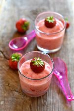 Yaourt-glacé-fraise