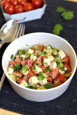 Salade-avocat-tomates-et-feta