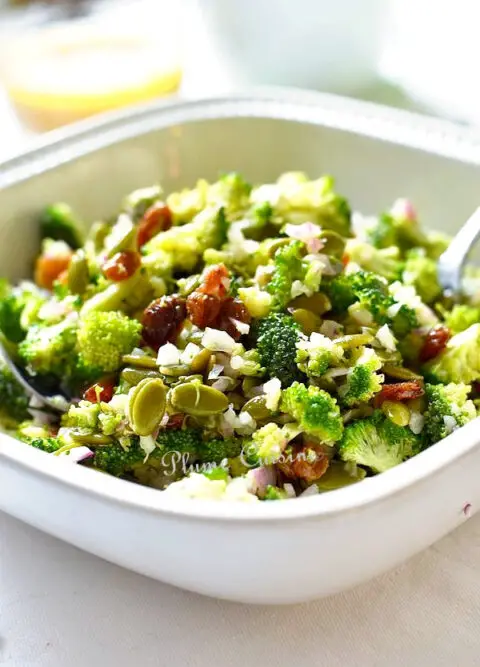 Salade-brocoli-raisins-recette