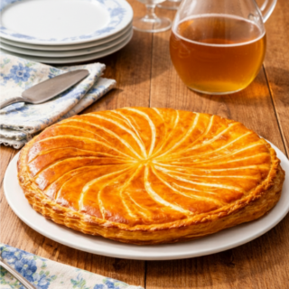 Jolie galette des rois entière