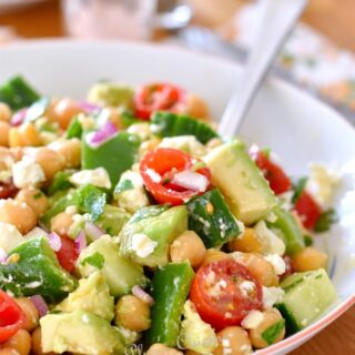 Salade-pois-chiches-mediterraneenne-recette