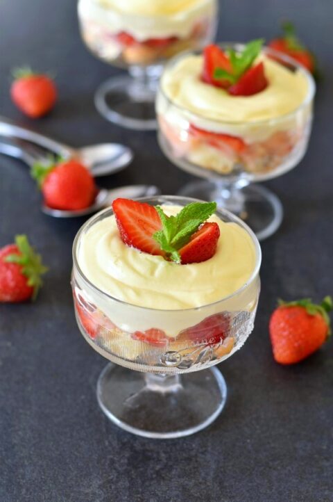 Tiramisu-fraises-ananas-verrines-recette