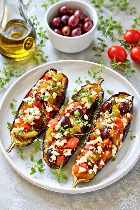 Trois Aubergines farcies à la grecque